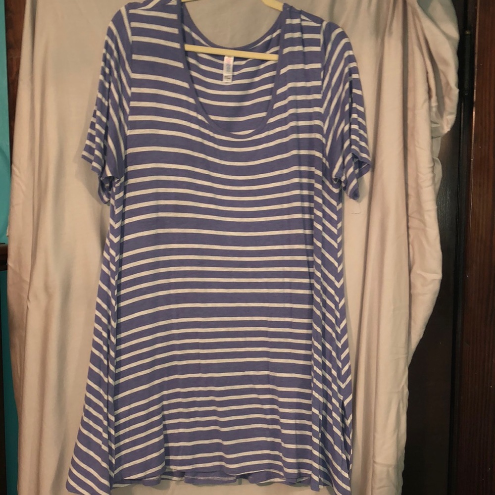 LuLaRoe Perfect Tee